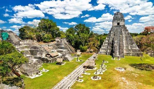 Excursion Tikal Guatemala | Hilario Adventure Tours